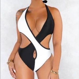 One piece swimsuit , v neck (XL)
